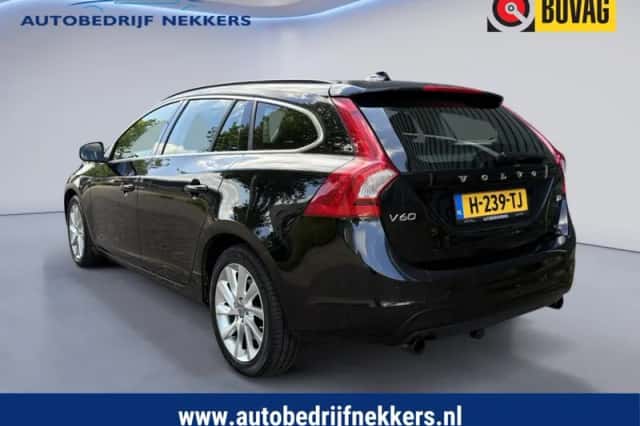 Volvo V60 (2014) thumbnail 5