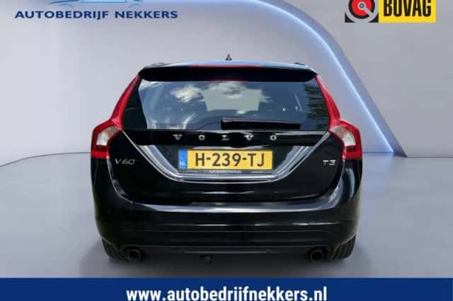 Volvo V60 (2014) thumbnail 6
