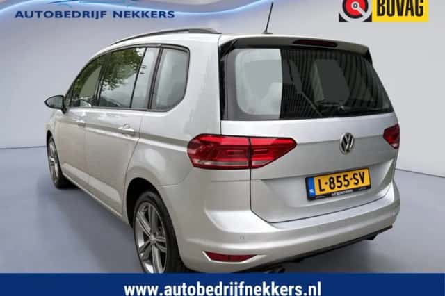 Volkswagen Touran (2017) thumbnail 5