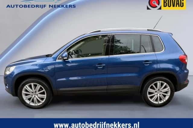 Volkswagen Tiguan (2009) thumbnail 3