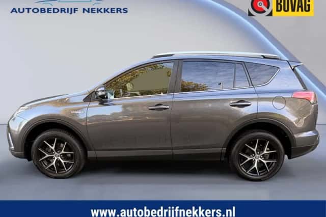 Toyota RAV4 (2017) thumbnail 4