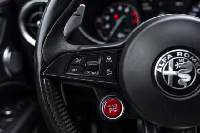Alfa-romeo Stelvio (2018) thumbnail 40