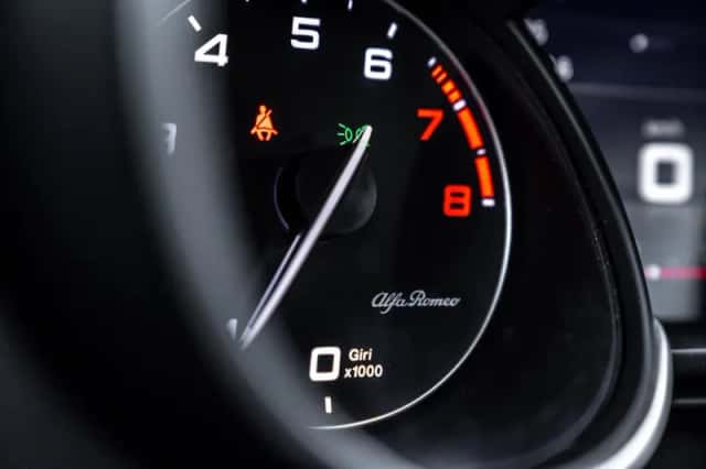Alfa-romeo Stelvio (2018) thumbnail 57