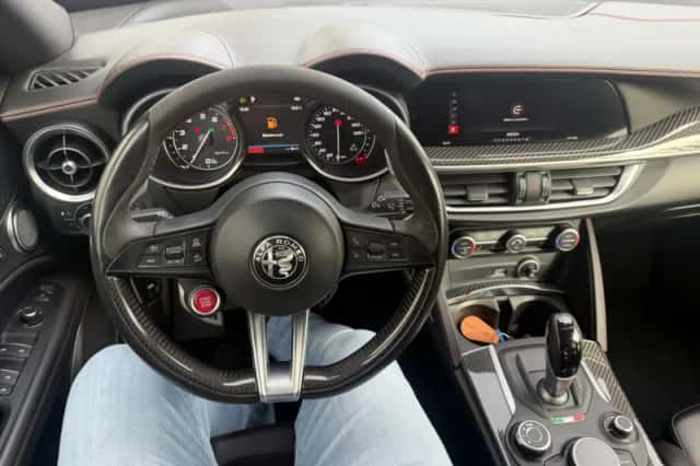 Alfa-romeo Stelvio (2018) thumbnail 95