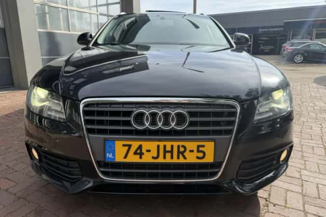 Audi A4 (2008) thumbnail 6