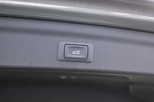 Audi Q3 (2022) thumbnail 11