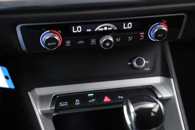 Audi Q3 (2022) thumbnail 15