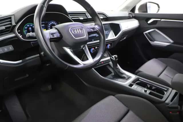 Audi Q3 (2022) thumbnail 18