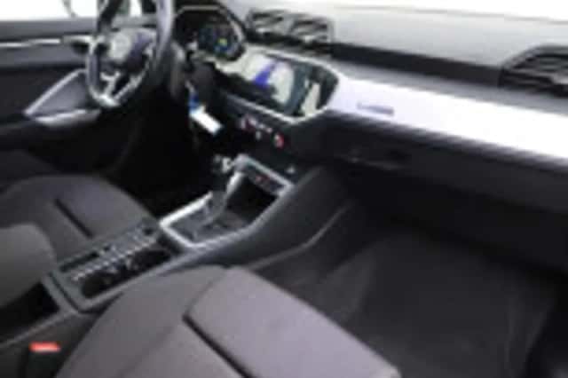 Audi Q3 (2022) thumbnail 36