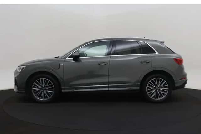 Audi Q3 (2022) thumbnail 60