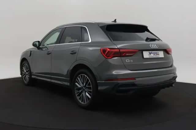 Audi Q3 (2022) thumbnail 7