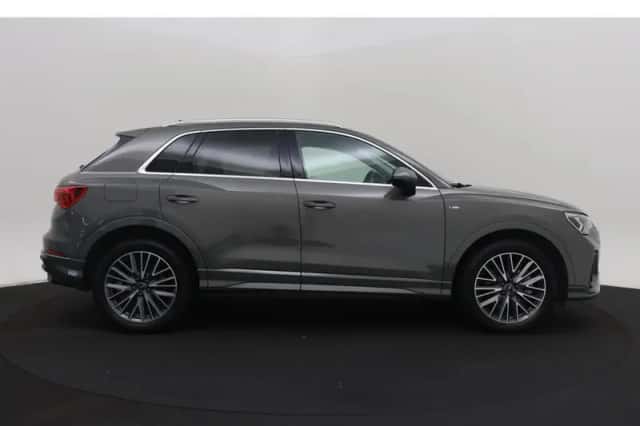 Audi Q3 (2022) thumbnail 61