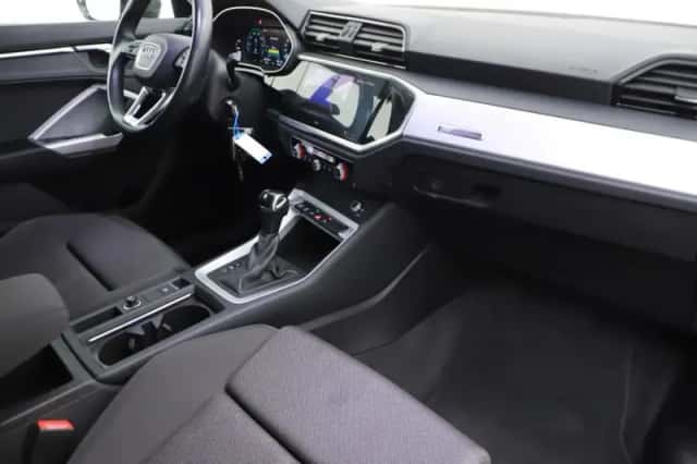 Audi Q3 (2022) thumbnail 64