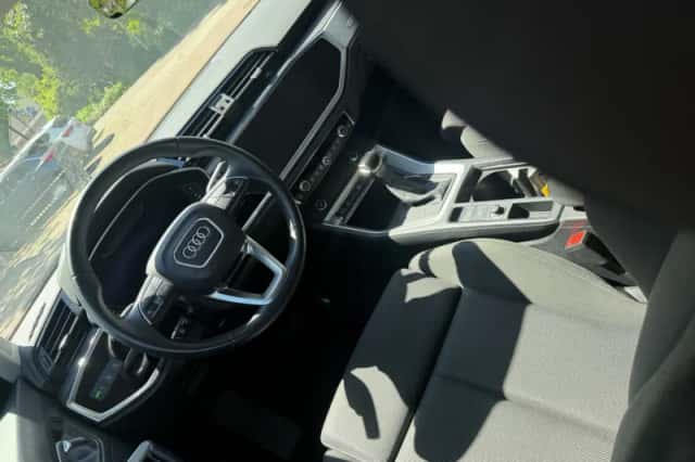 Audi Q3 (2021) thumbnail 13