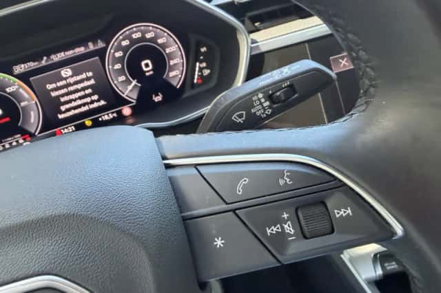 Audi Q3 (2021) thumbnail 198