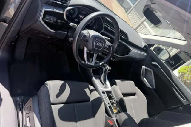 Audi Q3 (2021) thumbnail 22