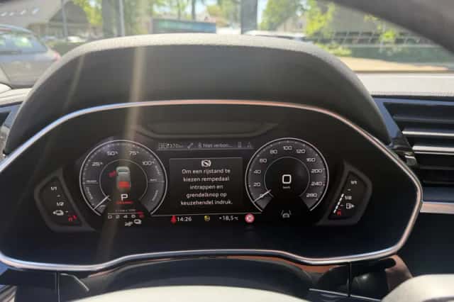 Audi Q3 (2021) thumbnail 24