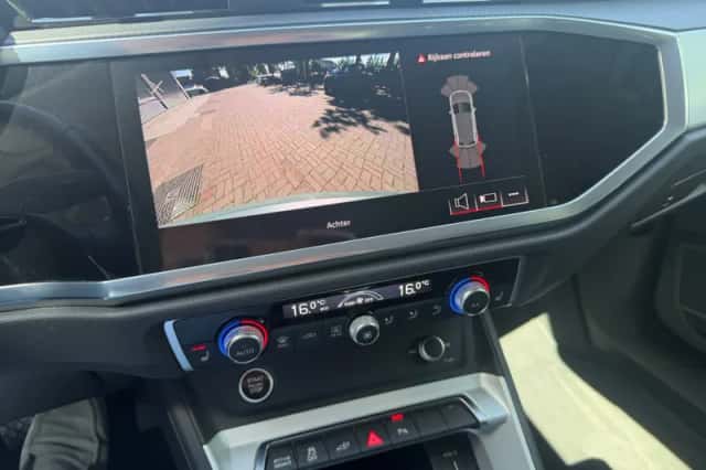Audi Q3 (2021) thumbnail 25