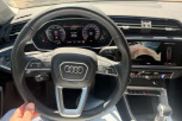 Audi Q3 (2021) thumbnail 74
