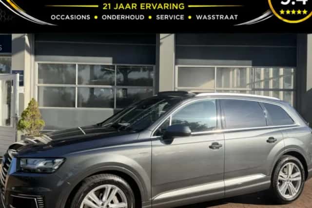 Audi Q7 (2016) thumbnail 1