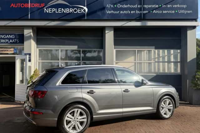 Audi Q7 (2016) thumbnail 3