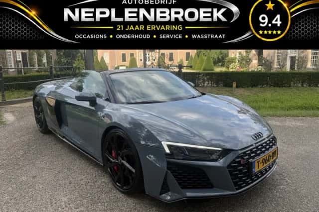 Audi R8 (2021) thumbnail 2
