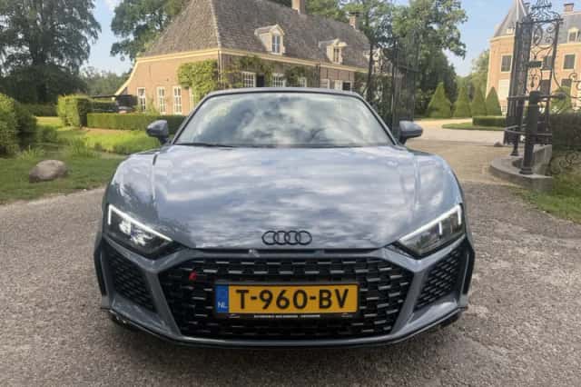 Audi R8 (2021) thumbnail 4