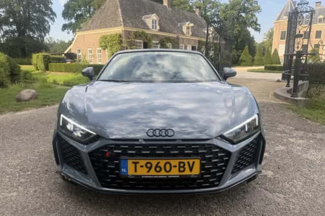 Audi R8 (2021) thumbnail 4