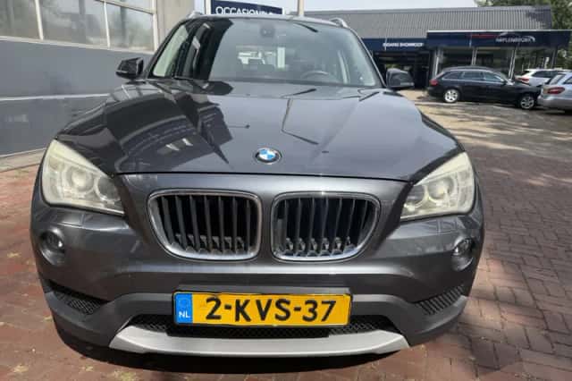 BMW X1 (2013) thumbnail 5