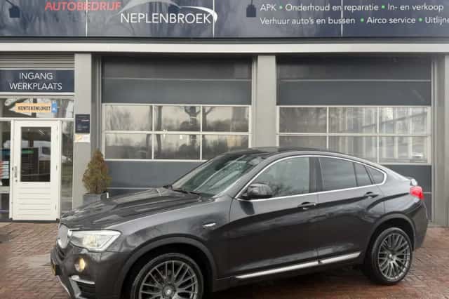 BMW X4 (2015) thumbnail 124