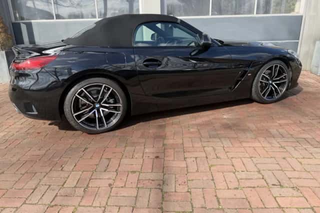 BMW Z4 (2022) thumbnail 3