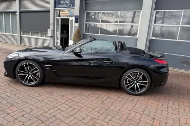 BMW Z4 (2022) thumbnail 4