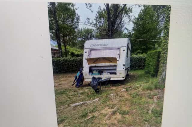 Chateau Caravan (1986) thumbnail 24