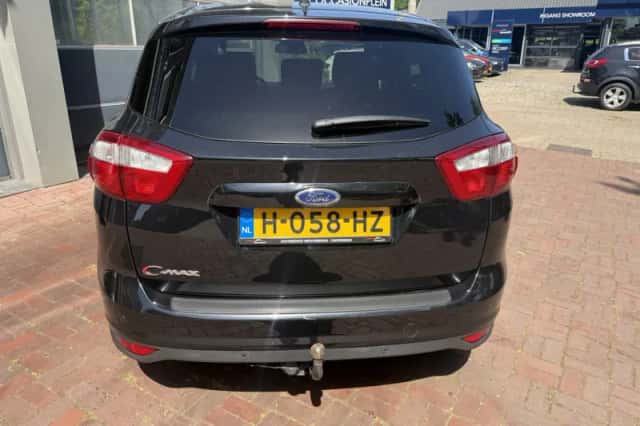 Ford C-Max (2015) thumbnail 5