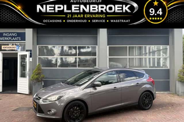 Ford Focus (2014) thumbnail 1