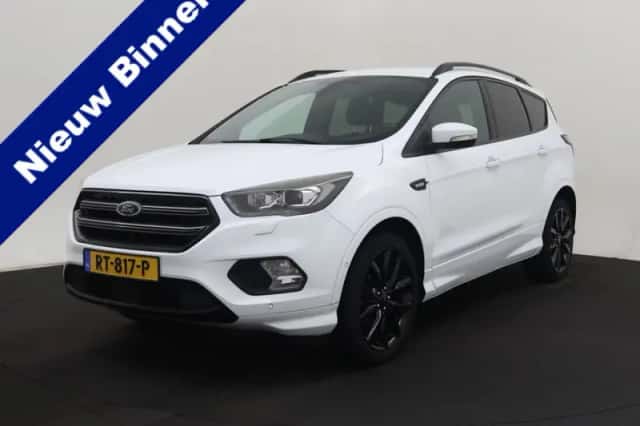 Ford Kuga (2018) thumbnail 2