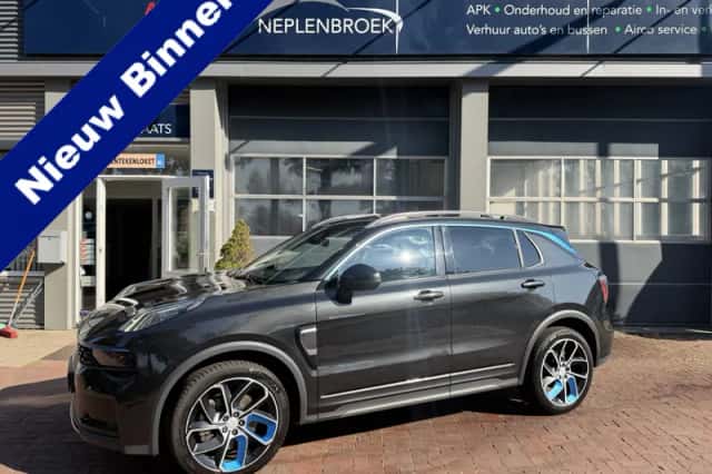Lynk & Co 01 (2022) thumbnail 2