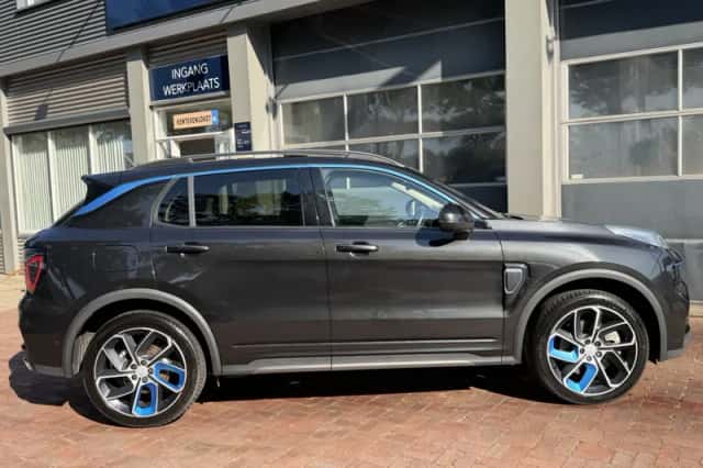 Lynk & Co 01 (2022) thumbnail 5