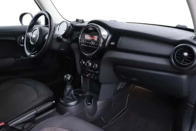 MINI Mini (2016) thumbnail 11