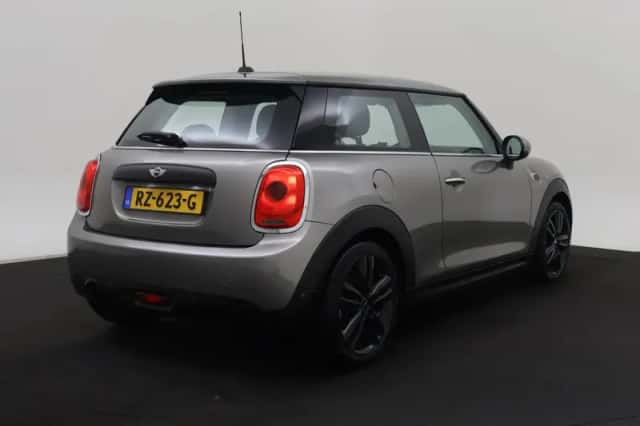 MINI Mini (2016) thumbnail 3