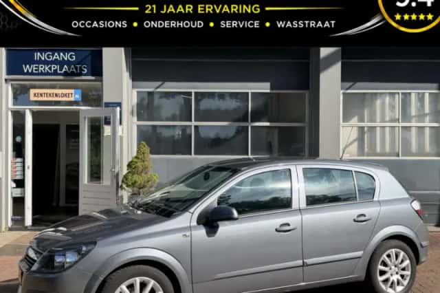 Opel Astra (2006) thumbnail 1