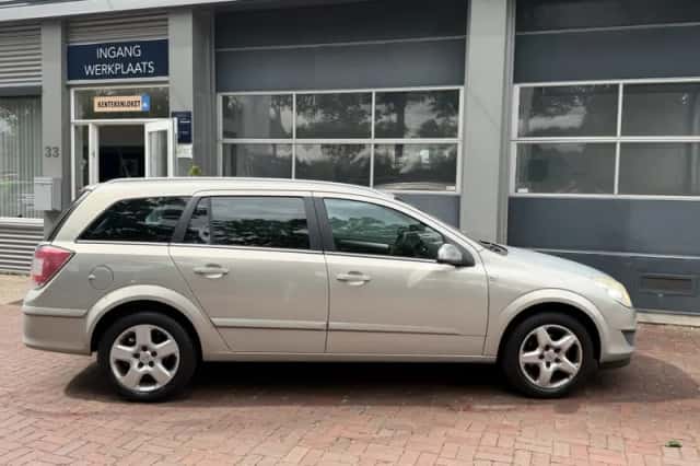 Opel Astra (2007) thumbnail 5