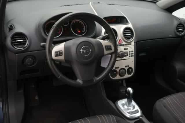 Opel Corsa (2007) thumbnail 6