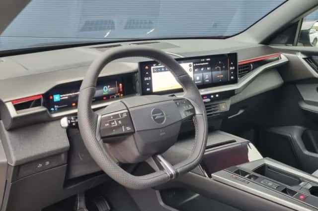 Opel Grandland (2025) thumbnail 210