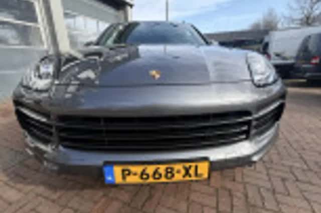 Porsche Cayenne (2020) thumbnail 106