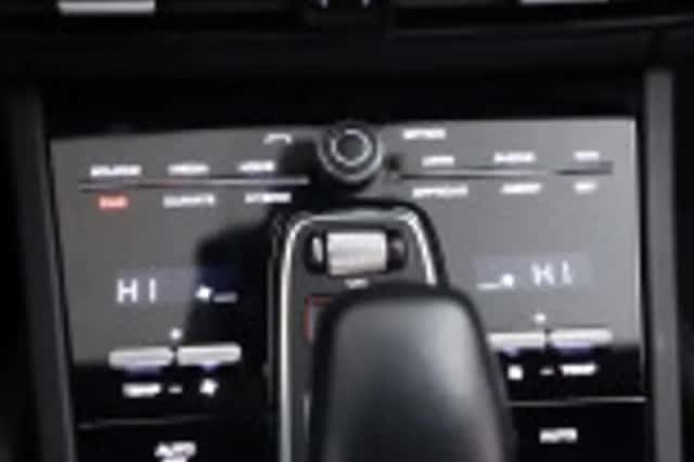 Porsche Cayenne (2020) thumbnail 124