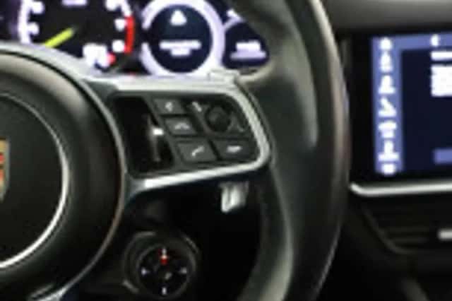 Porsche Cayenne (2020) thumbnail 141