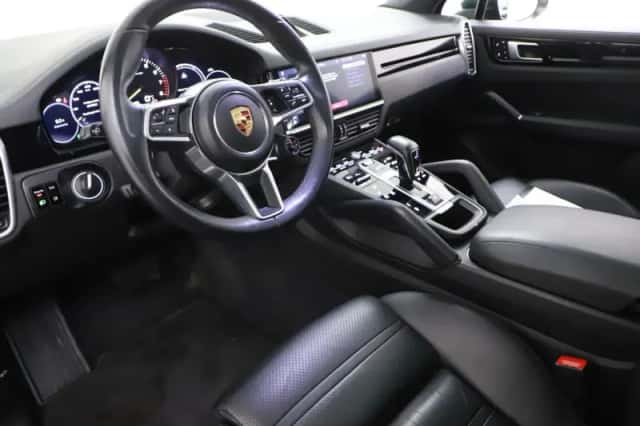 Porsche Cayenne (2020) thumbnail 19