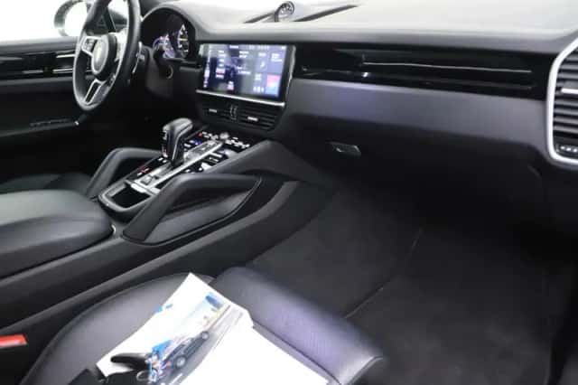 Porsche Cayenne (2020) thumbnail 232