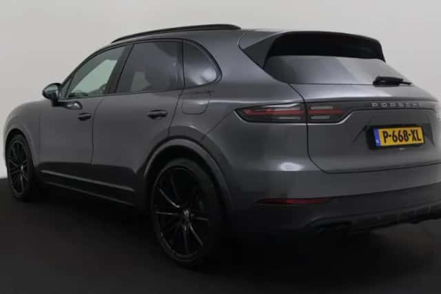 Porsche Cayenne (2020) thumbnail 37